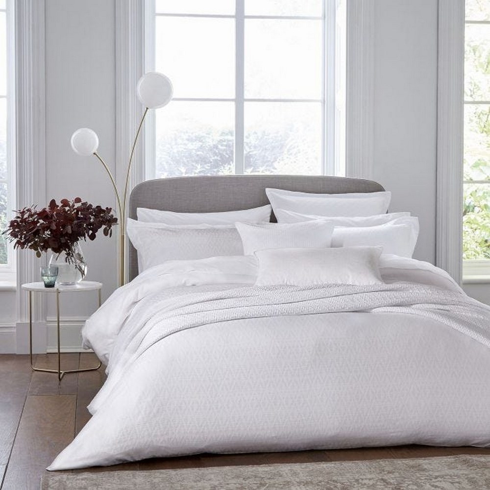 Kham Jacquard Geometric Cotton Bedding in White